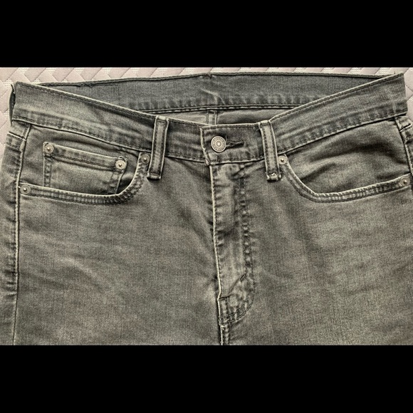 Super-Skinny Levi’s shorts Gray 519” W33/L30 - Picture 2 of 4
